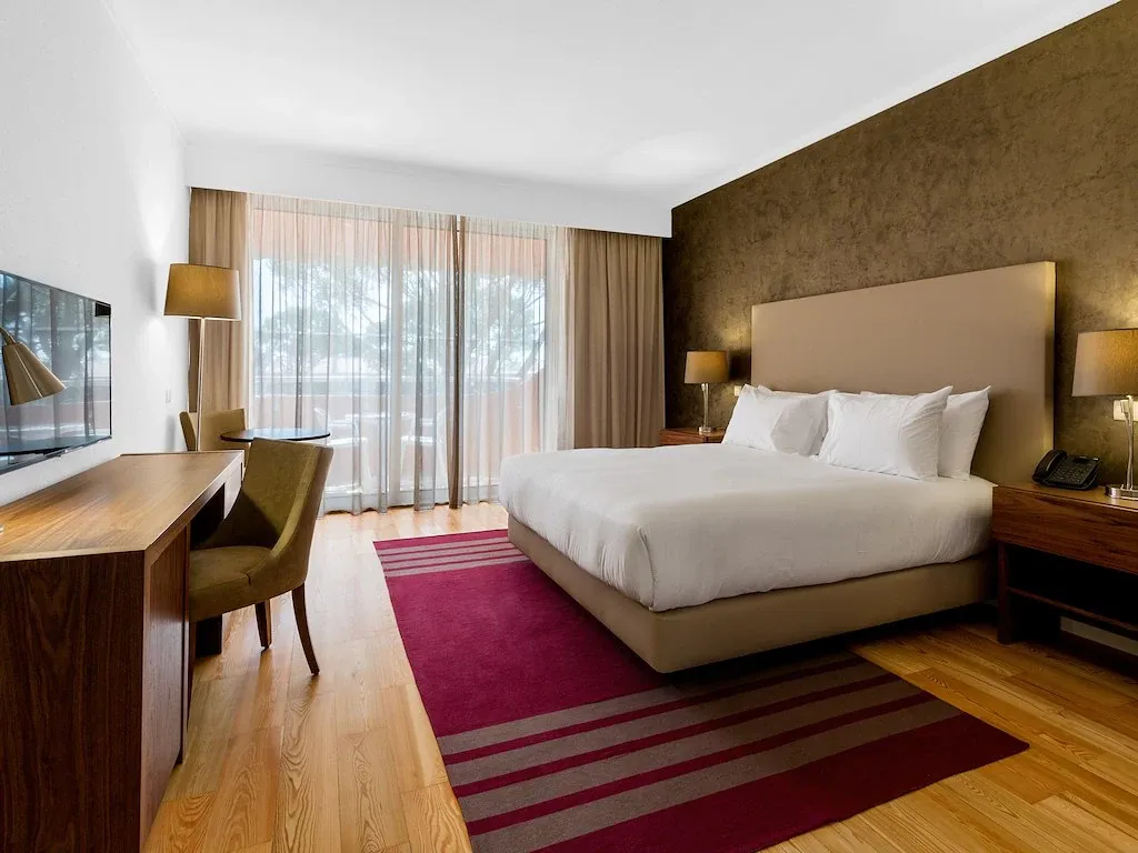 garden-pool-view-room-at-vilamoura-garden-hotel-algarve.webp