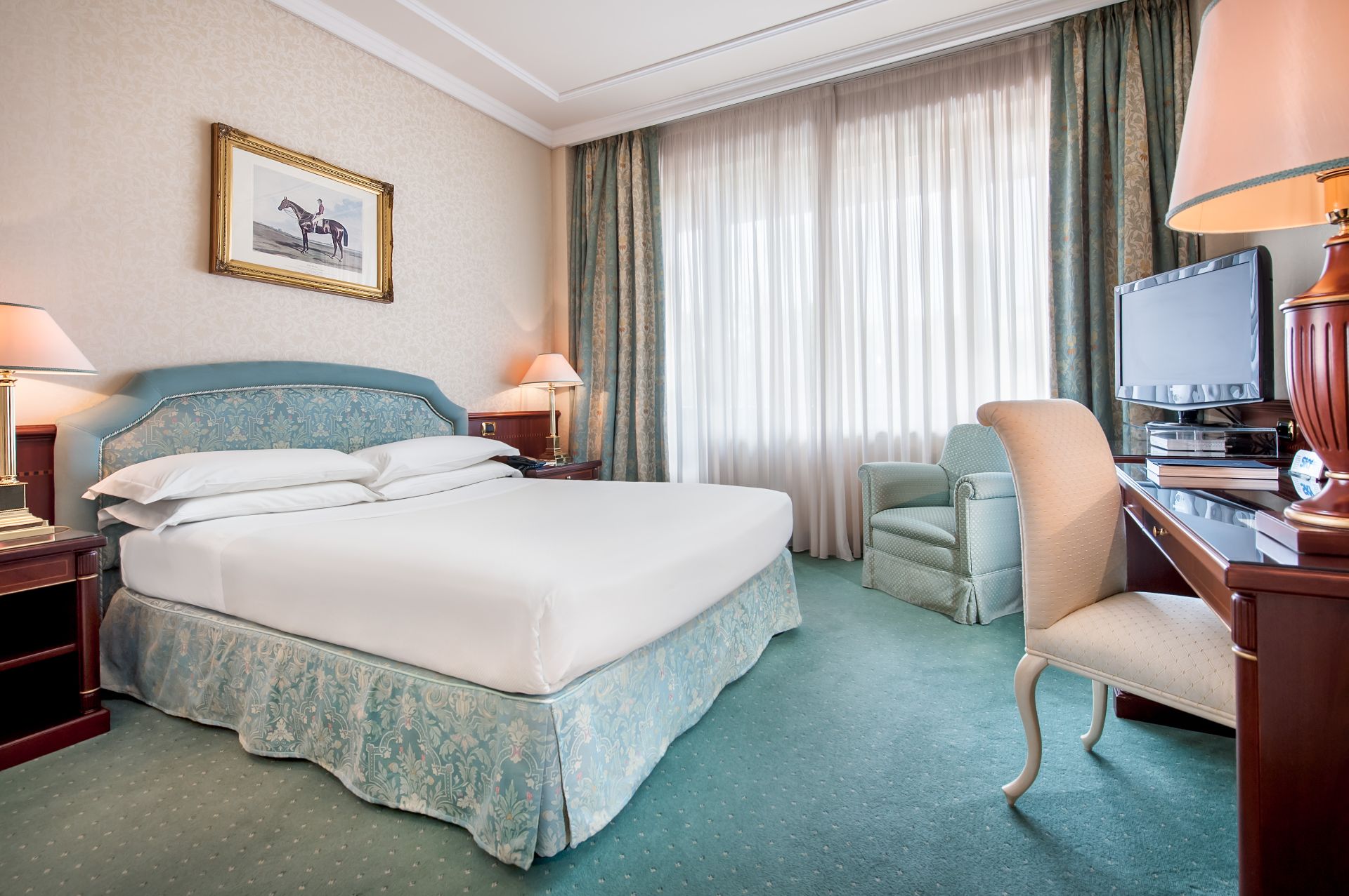 68874c3293d8557117b9fef9_Royal Hotel Carlton Bologna - Superior1.jpg