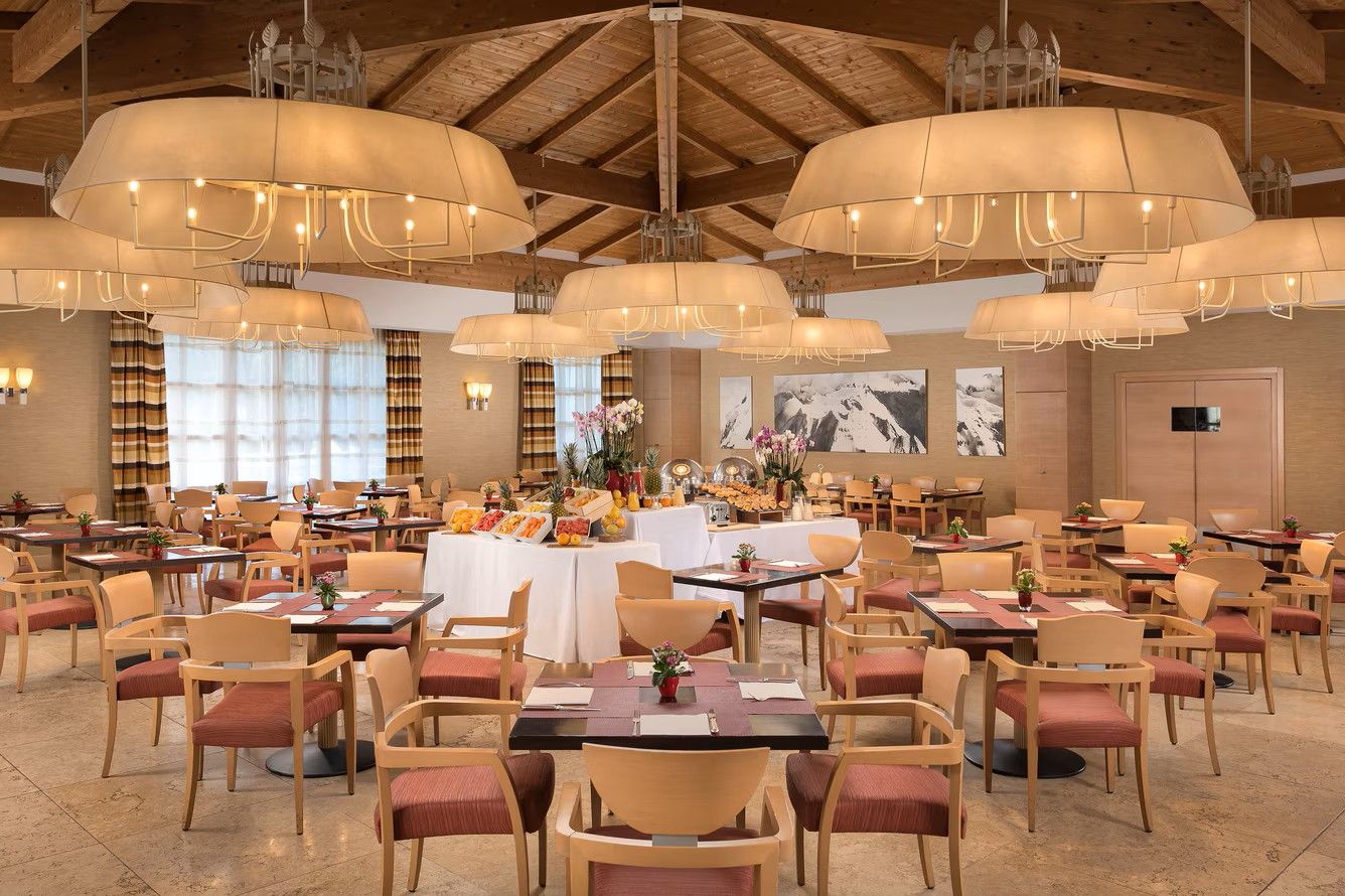 romps-restaurant-4519-hor-clsc.jpeg