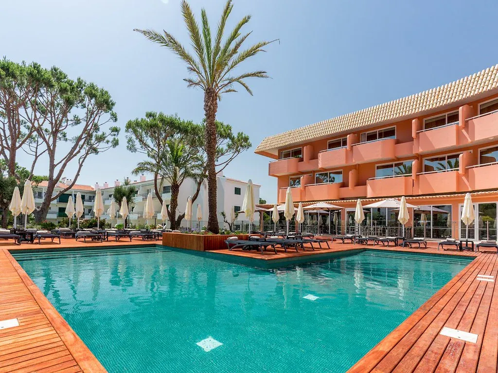 swimming-pool-at-vilamoura-garden-hotel-algarve.webp