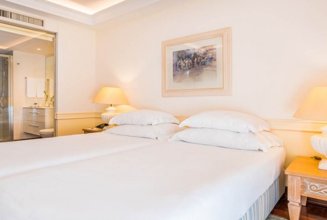 all-inclusive-hotel-funchal-near-beach-room-classic-overview