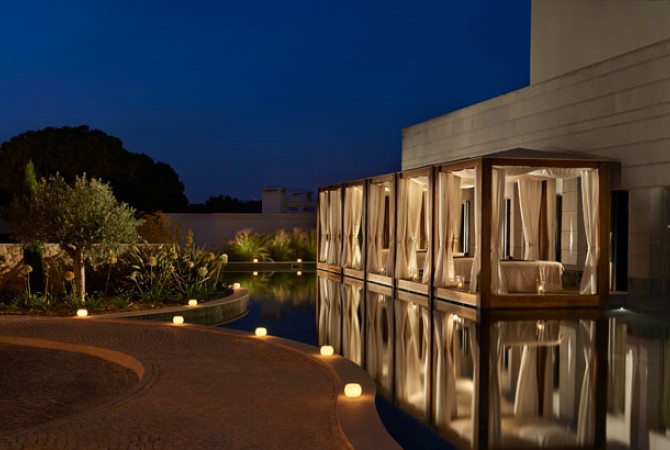 spa-exterior-night-20622x410