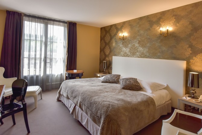 hotel-prestige-bedroom-1