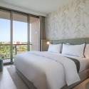 wi-faoaa-spacious-bedroom-27926-classic-hor