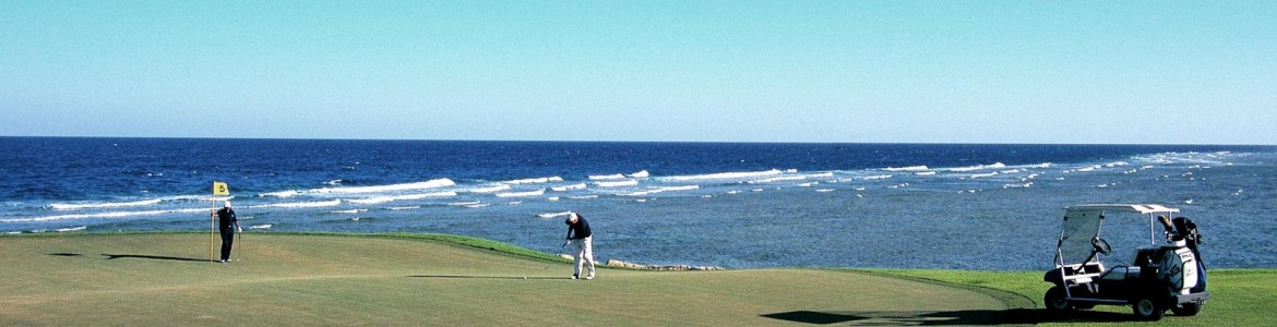 the-cascades-golf-course-sea-view