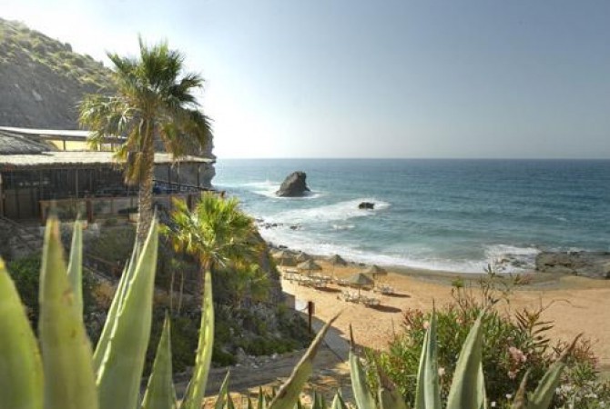 la-cala-restaurant-beach