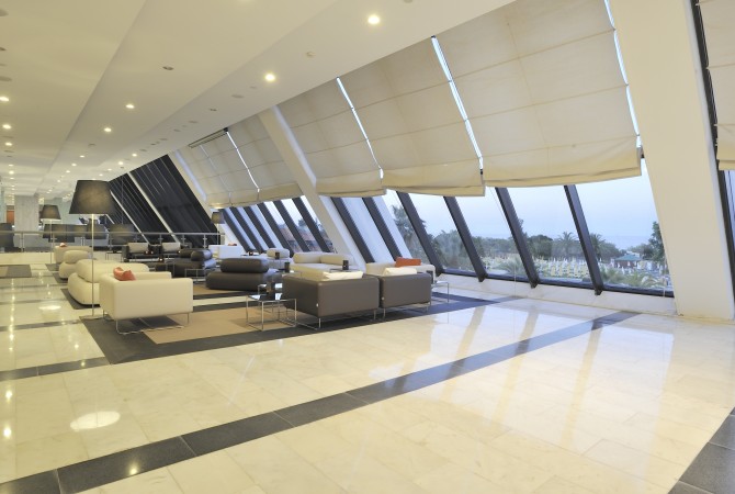 tivoli-marina-vilamoura-lobby