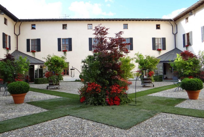 7-courtyard-palazzo-arzaga