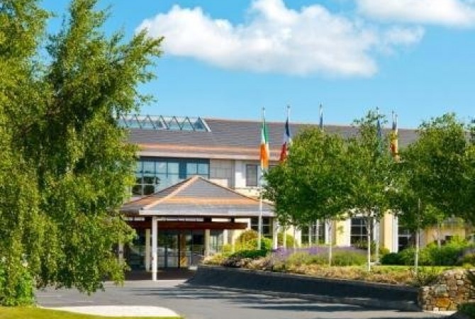 marriott-druids-glen-hotel-country-club-photos-exterior-exterior