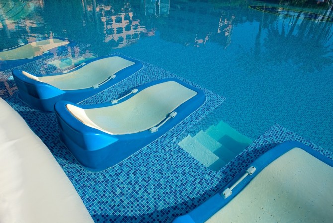 33-swimming-pool